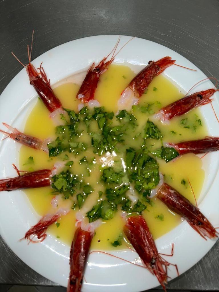 "Frogs House" Hotel & Restorant Slow Food Lushnjë Exterior foto